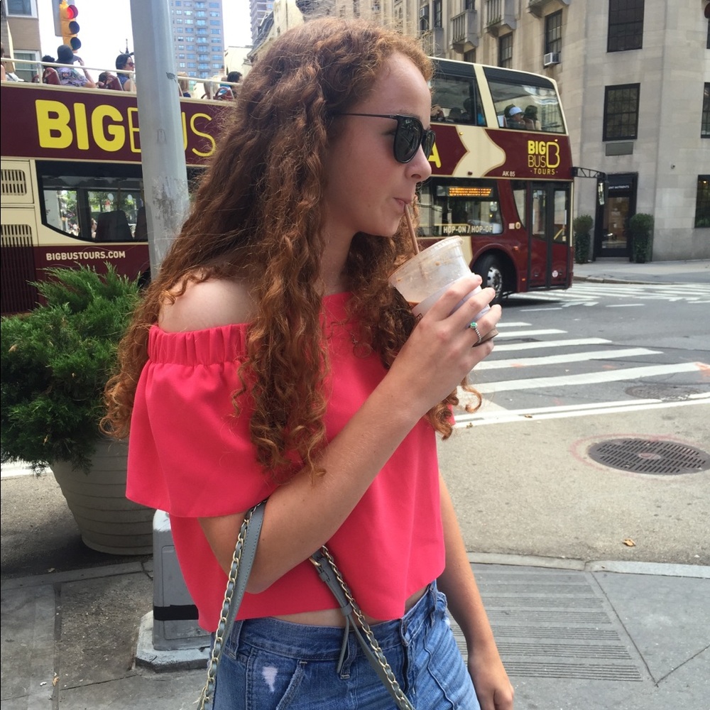 Meet your Posher, Caroline